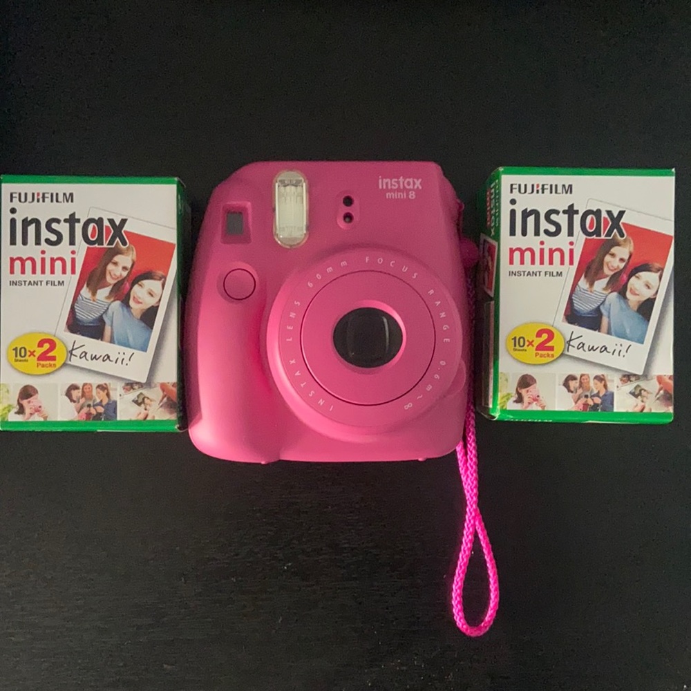 fuji film Instax mini 8, does not have a case, 2 boxes of film included
